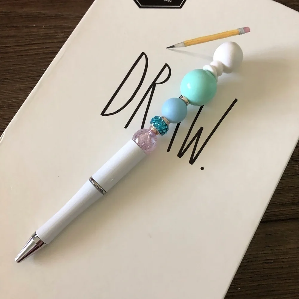 Disney Doorables: Frozen: Snowgie handmade beaded pen